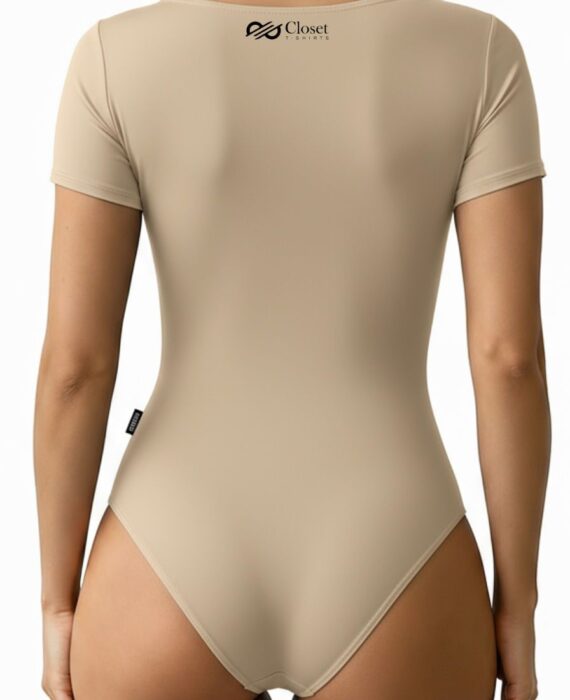 Closet T-Shirts - Body Poliamida Decote Quadrado Manga Curta Nude